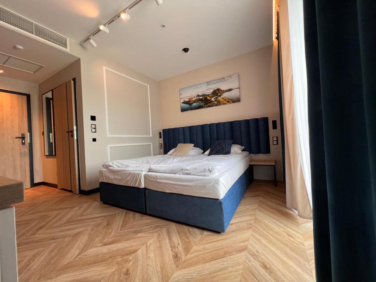 Resto Inn - Smart Apartamenty Blisko Energylandii Polwies Exterior photo